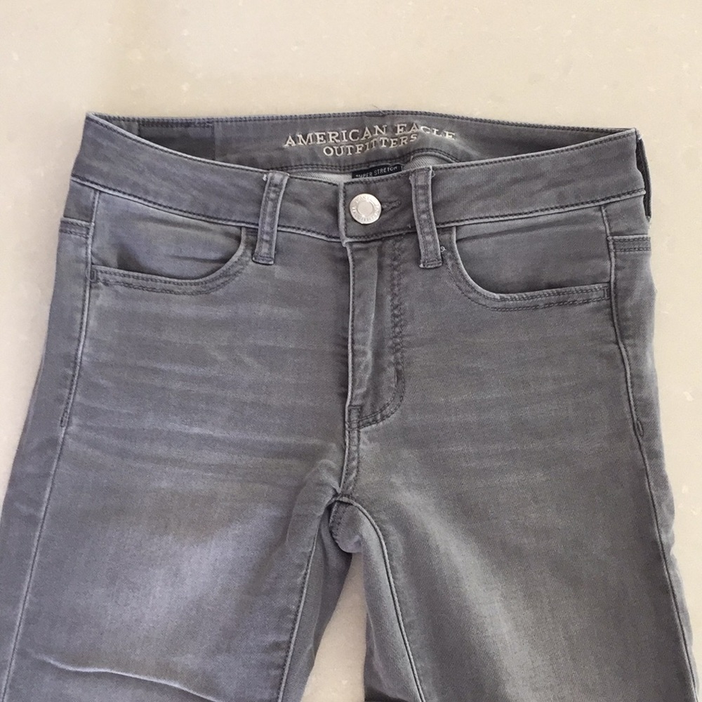 American Eagle gray skinny jeans